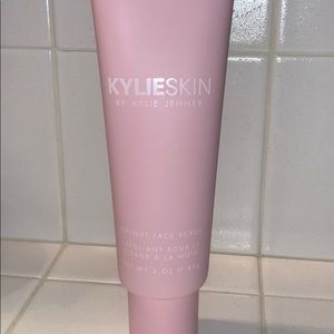 Kylie Skin Walnut Face Scrub